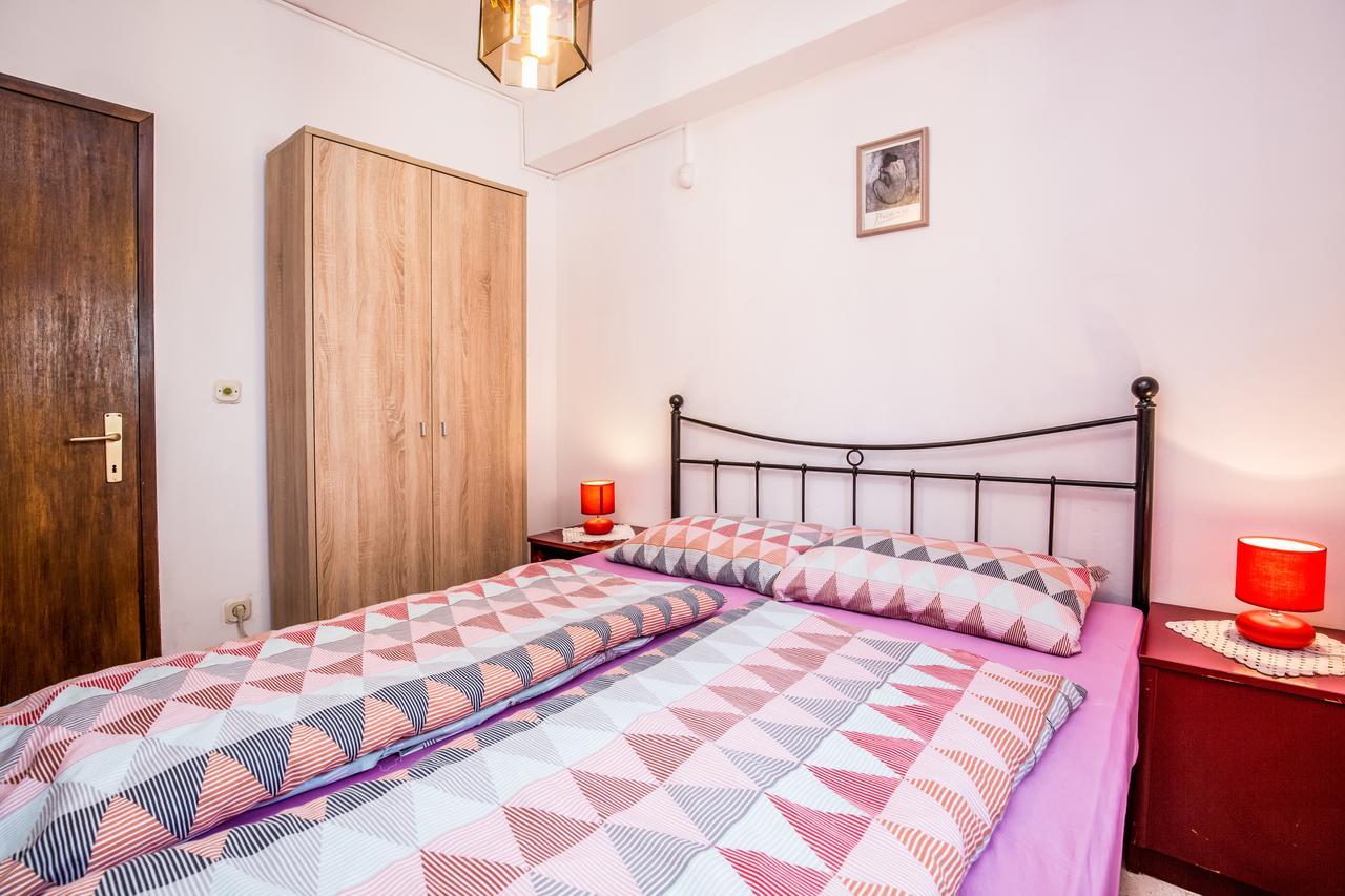 Apartment Carolina Лижнян Екстер'єр фото