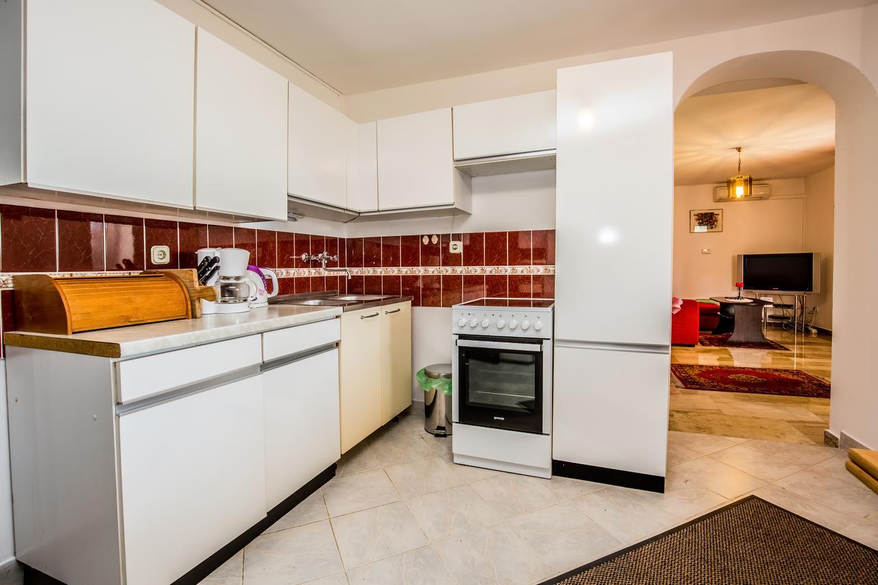 Apartment Carolina Лижнян Екстер'єр фото