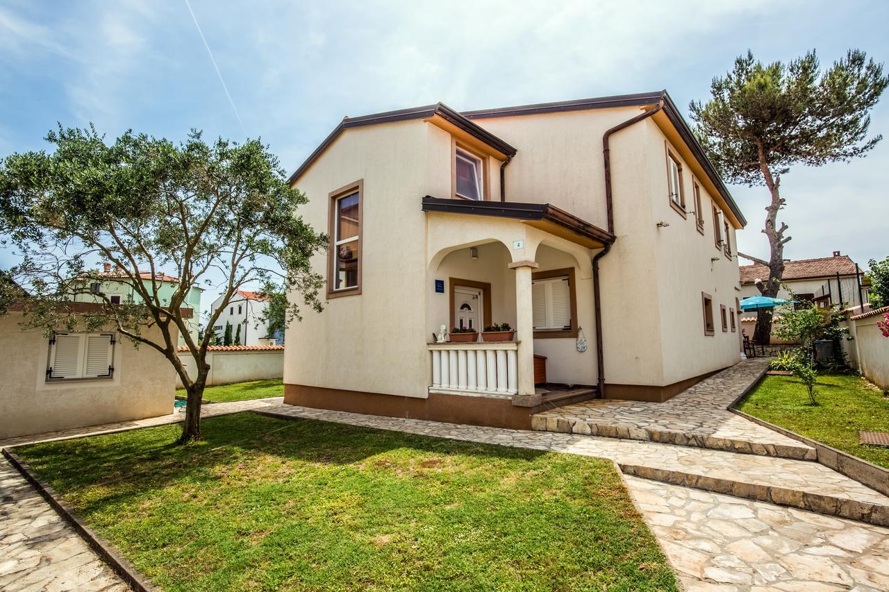 Apartment Carolina Лижнян Екстер'єр фото
